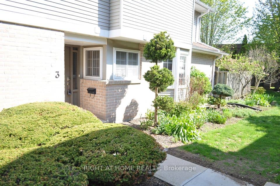 104 Woodlawn Road E, Guelph, Guelph