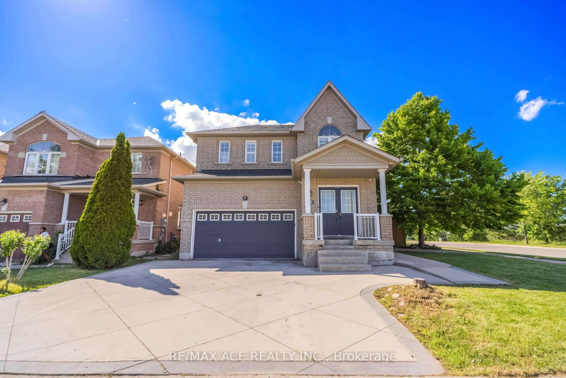 86 Treasure Drive, Brampton, ON L7A 3L7