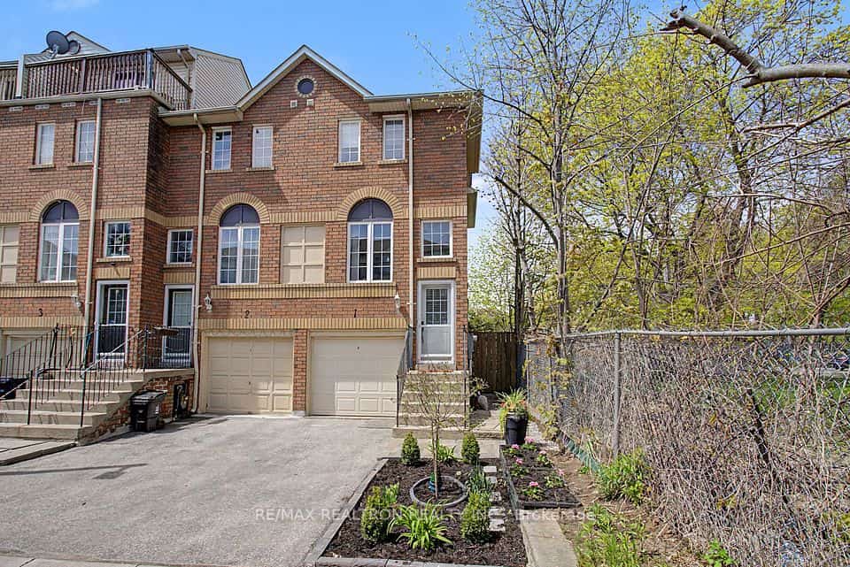 189 Galloway Road #1, Toronto, ON M1E 5H3