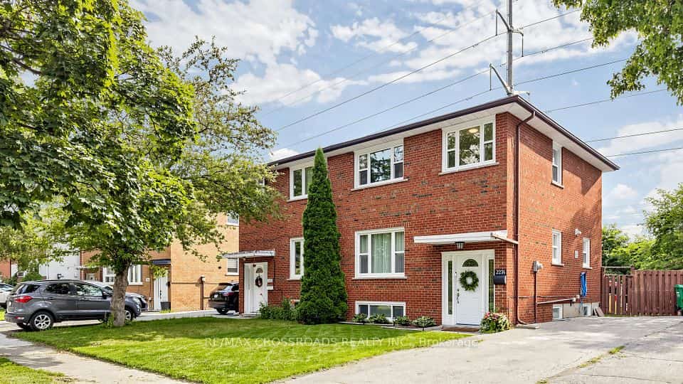 2274 Wiseman Court, Mississauga, ON L5J 1P2