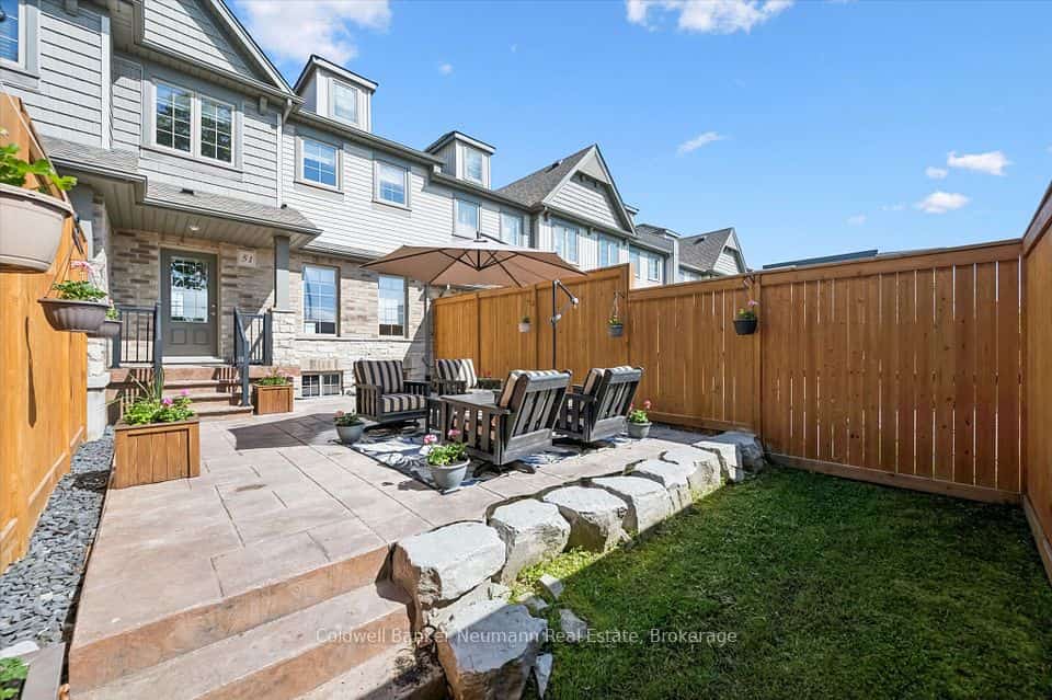 51 Jeffrey Drive, Guelph, ON N1E 0M4