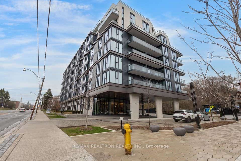 250 Lawrence Avenue W #416, Toronto, ON M5M 1B2