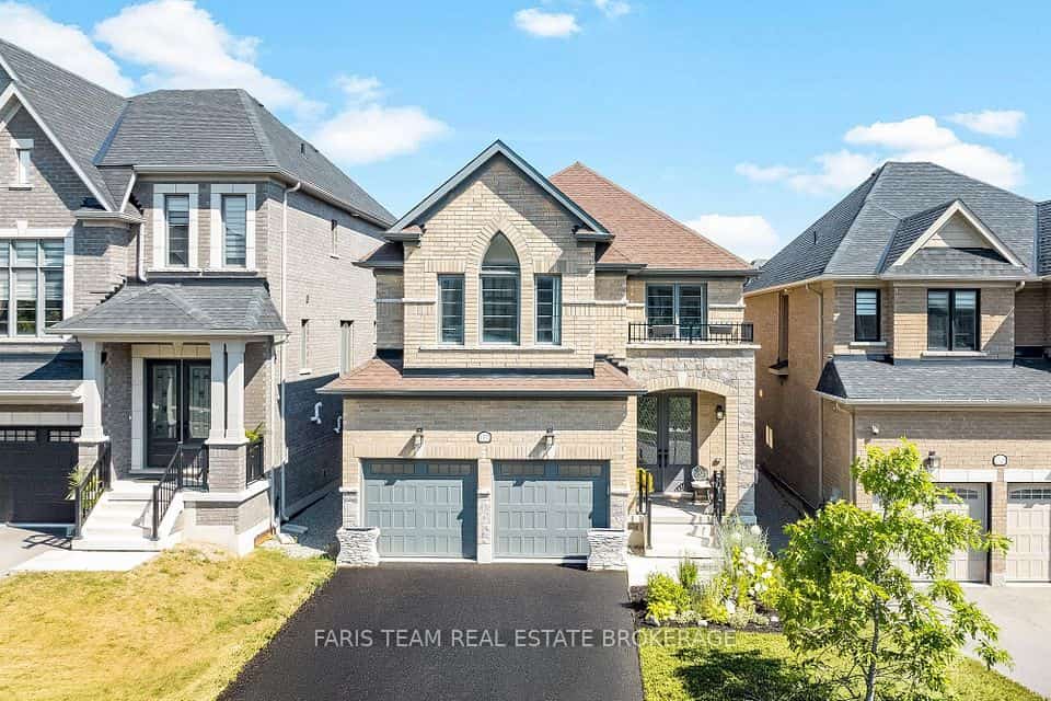 1352 Blackmore Street, Innisfil, ON L9S 0P2