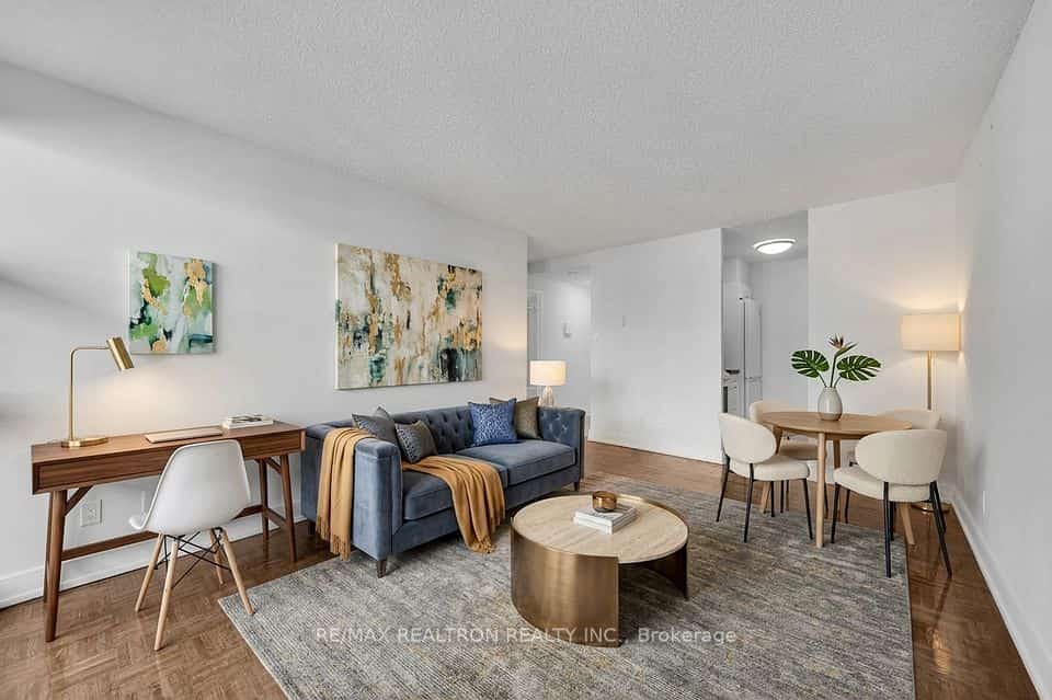 33 Isabella Street #2710, Toronto, ON M4Y 2P7