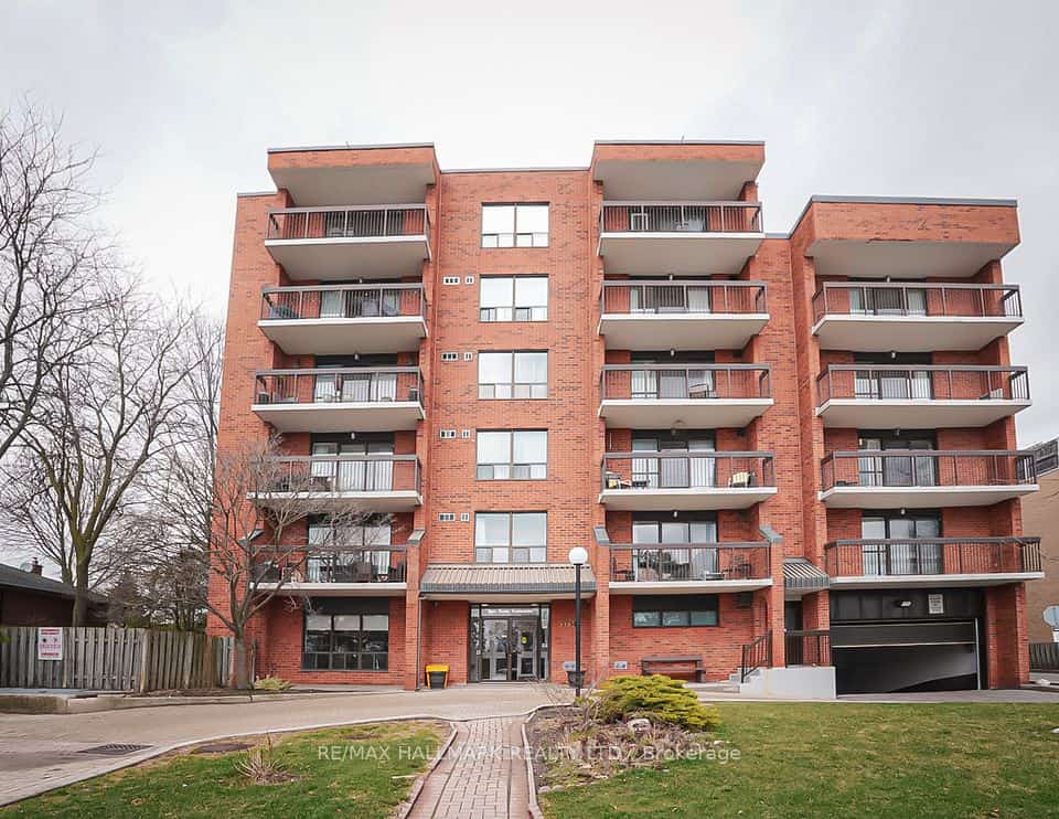 3734 St Clair Avenue E #203, Toronto, ON M1M 1T7