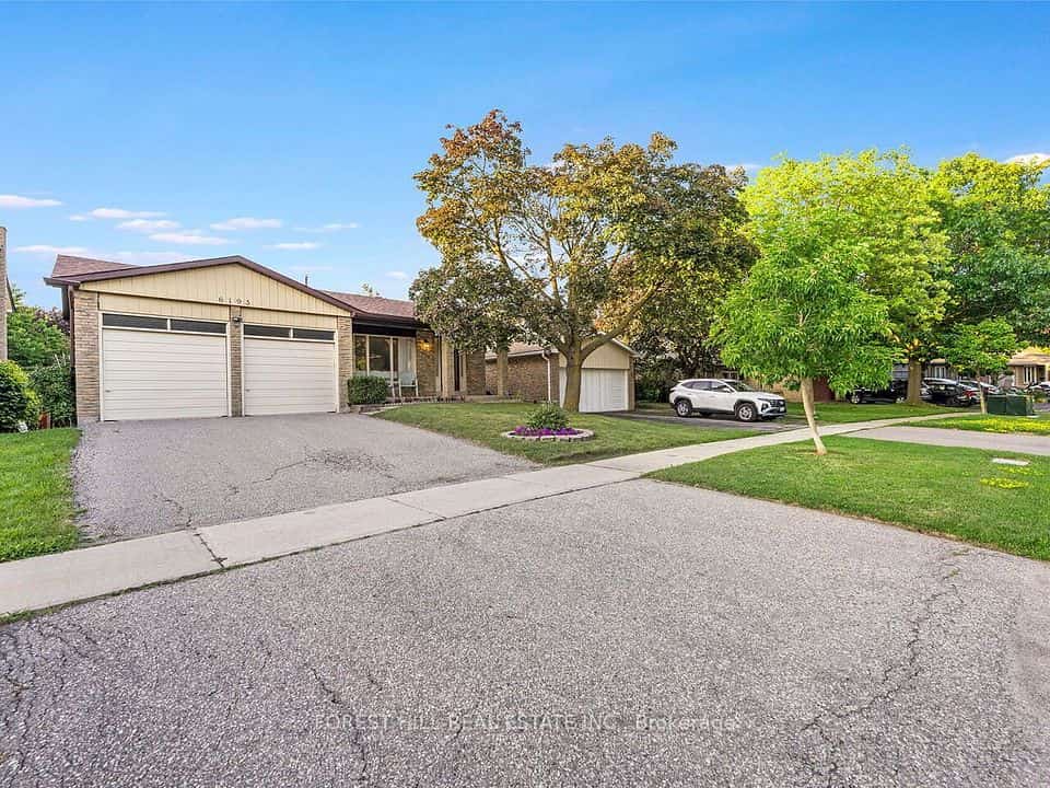6193 Montevideo Road, Mississauga, ON L5N 2E8