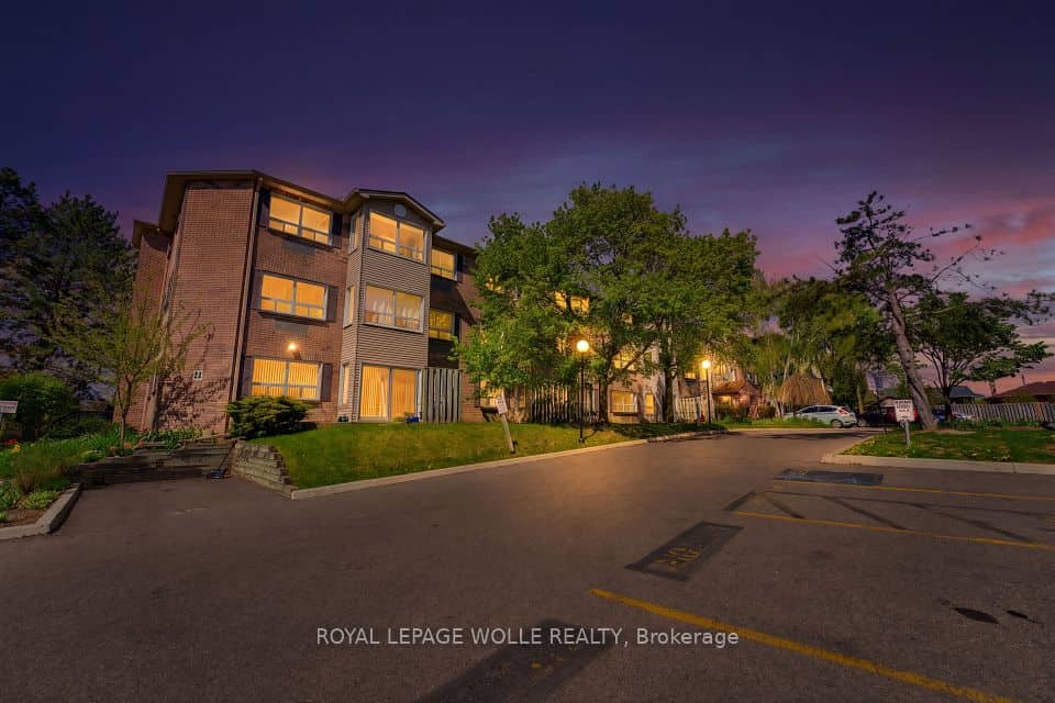 30 Hugo Crescent, Kitchener, Kitchener