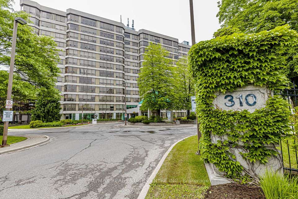 310 Mill Street S #104, Brampton, ON L6Y 3B1