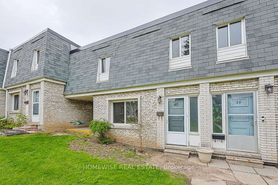1350 Winding Trail #40, Mississauga, ON L4Y 2T8
