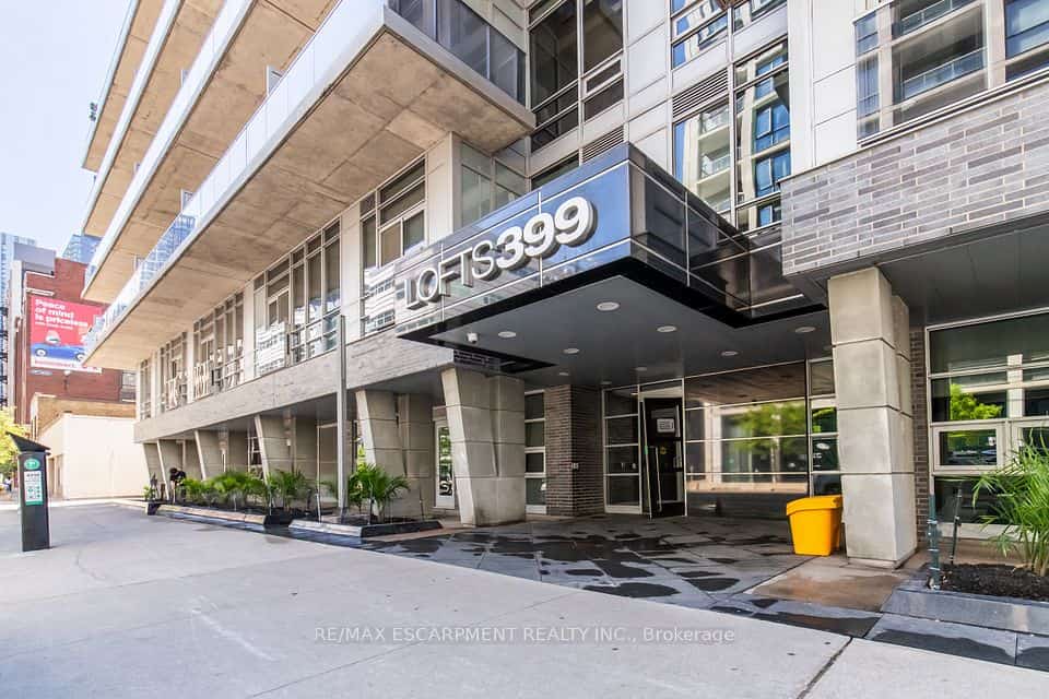 399 Adelaide Street W #806, Toronto, ON M5V 1S1