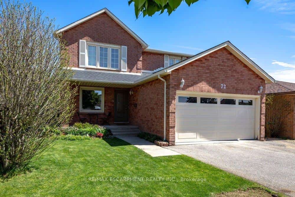 72 Gurnett Drive, Hamilton, ON L9C 7J8