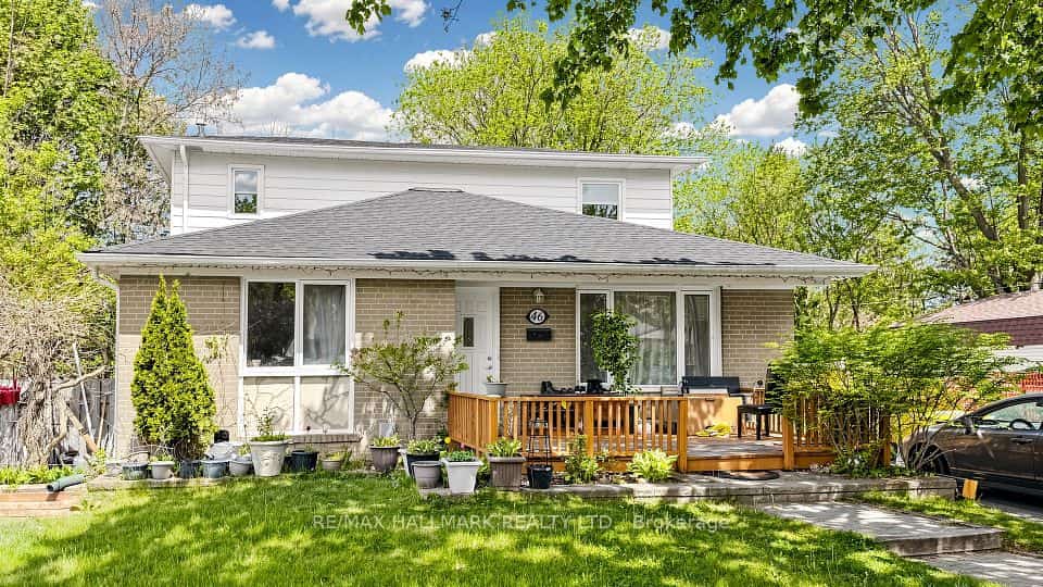 46 Collins Crescent, Aurora, ON L4G 2W2