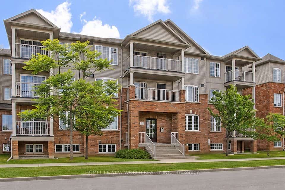 133 Isaac Devins Boulevard #3, Toronto, ON M9M 0C4