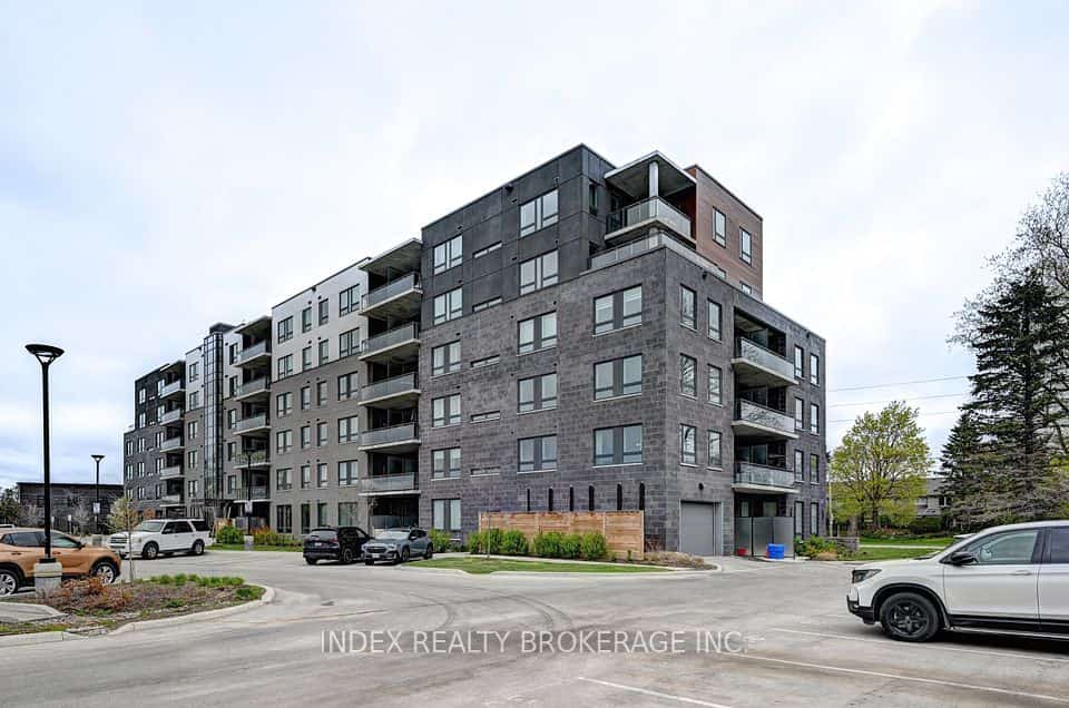 26 Lowes Street #108, Guelph, ON N1G 0H4