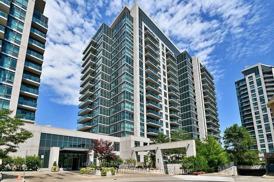 35 Brian Peck Crescent #901, Toronto, ON M4G 0A5