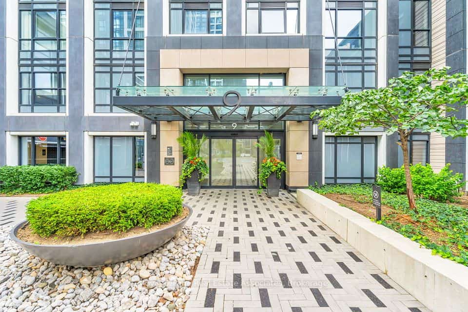9 Mabelle Avenue #625, Toronto, ON M9A 0E1