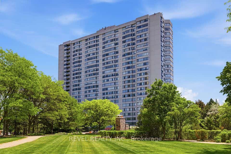 2330 Bridletowne Circle #PH06, Toronto, ON M1W 3P6