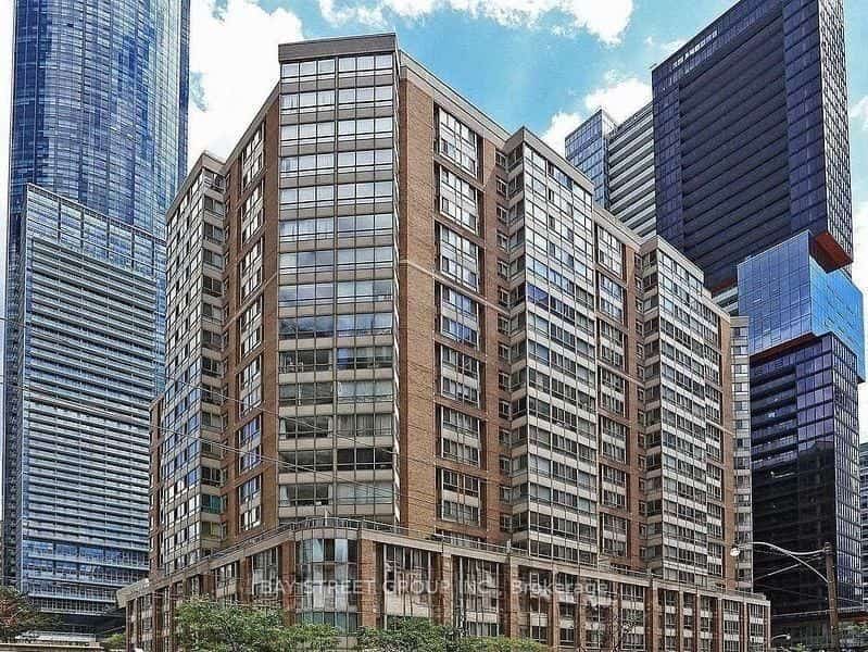 44 Gerrard Street W #611, Toronto, ON M5G 2K2