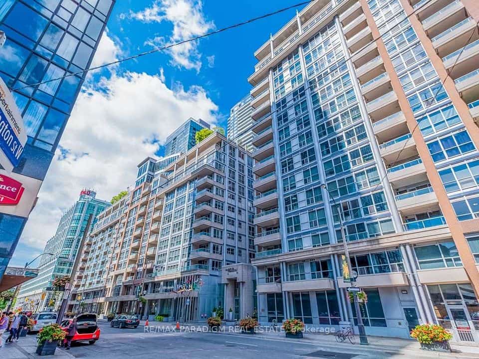 250 Wellington Street W #228, Toronto, ON M5V 3P6