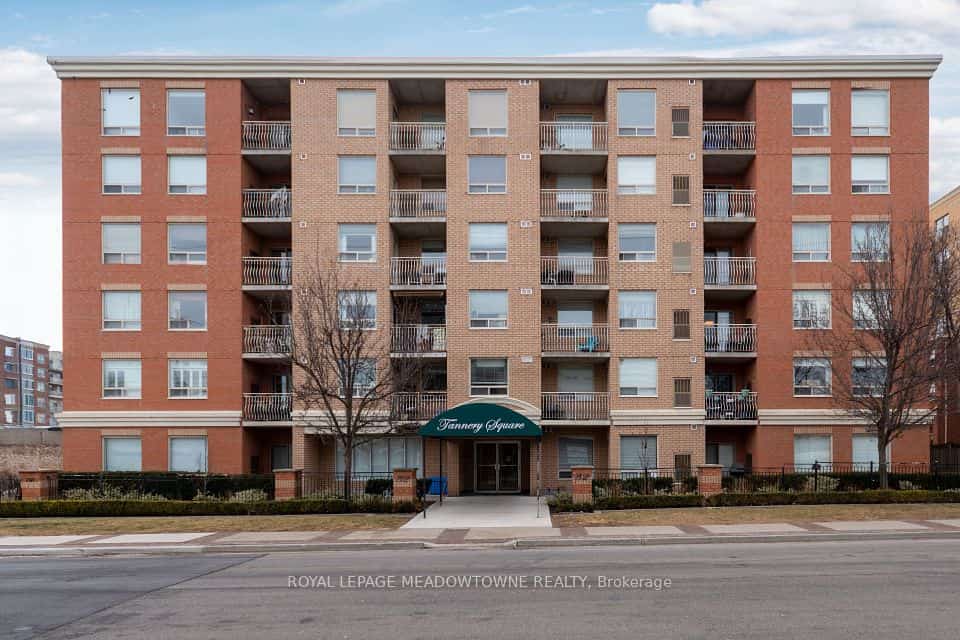 32 Tannery Street #404, Mississauga, ON L5M 6T6