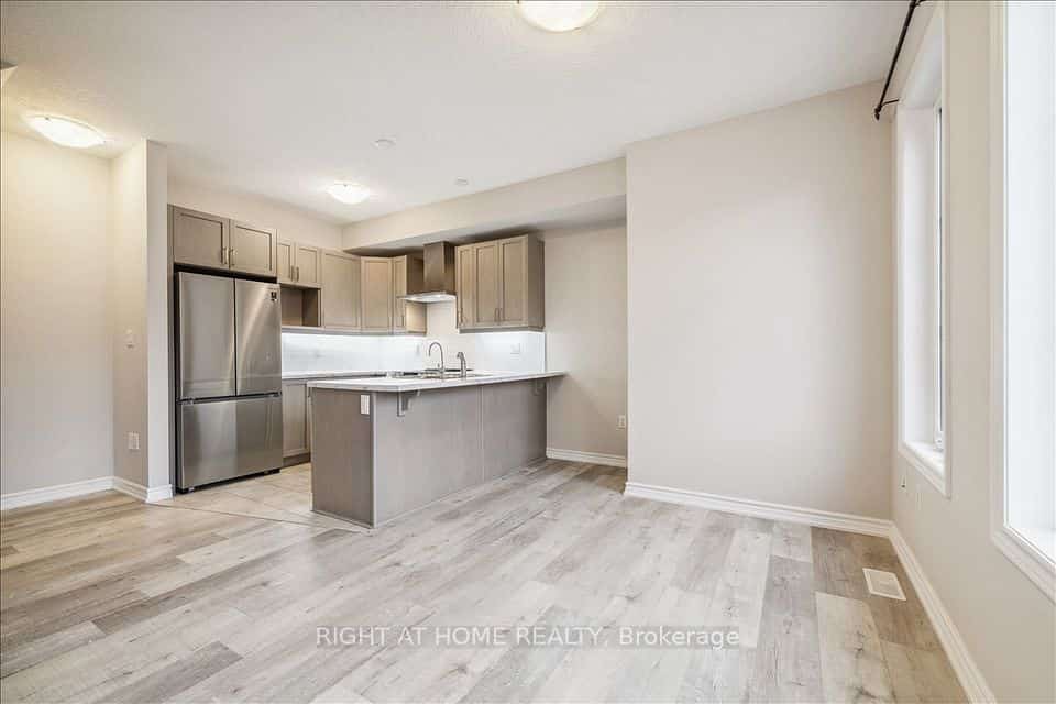 445 Ontario Street S #93, Milton, ON L9T 2N2