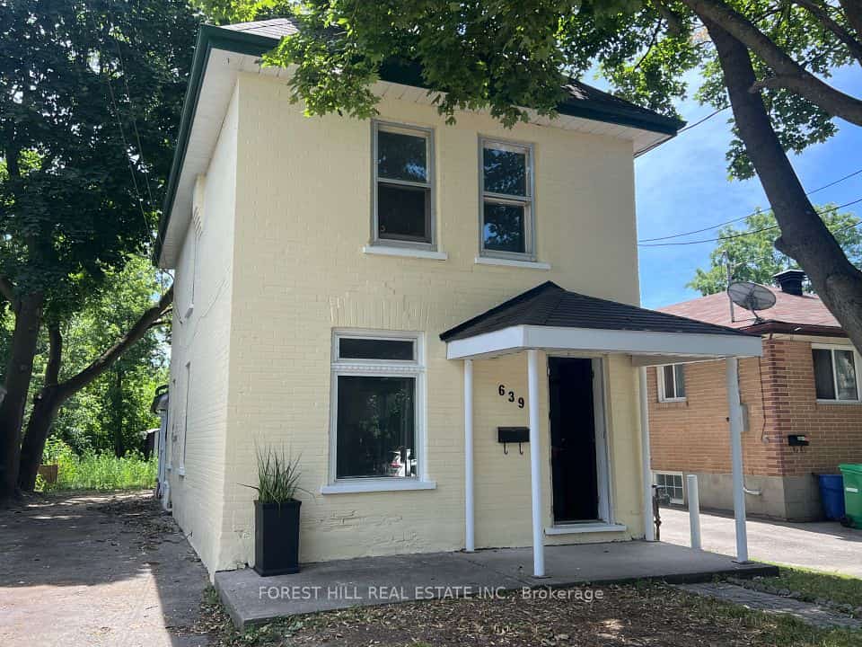 639 Brown Street, Peterborough, ON K9J 4K6