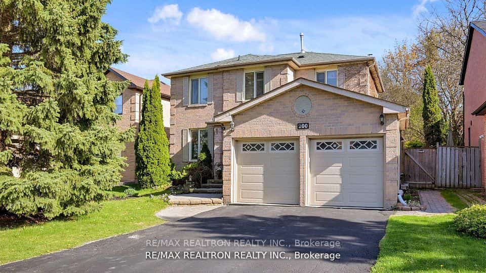 200 Mccaffrey Road, Newmarket, ON L4J 1V9