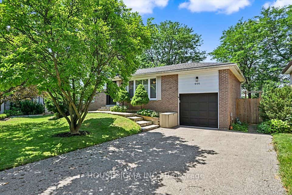 444 Withnell Crescent, Oakville, ON L6L 3L9