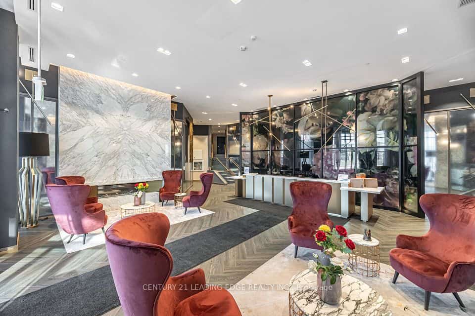 405 Dundas Street W #317, Oakville, ON L6M 5P9