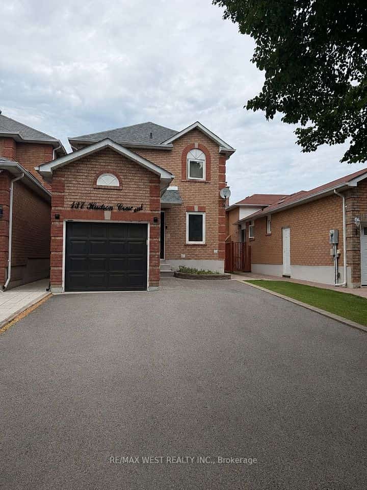 137 Hudson Crescent, Bradford West Gwillimbury, ON L3Z 2Y7