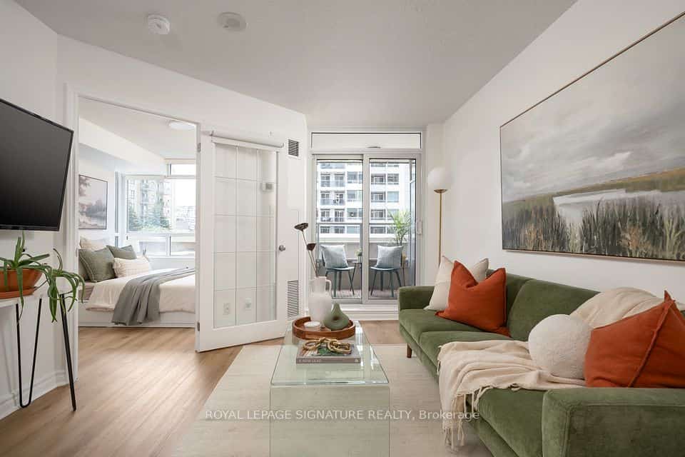 2 Rean Drive #306, Toronto, ON M2K 3B8