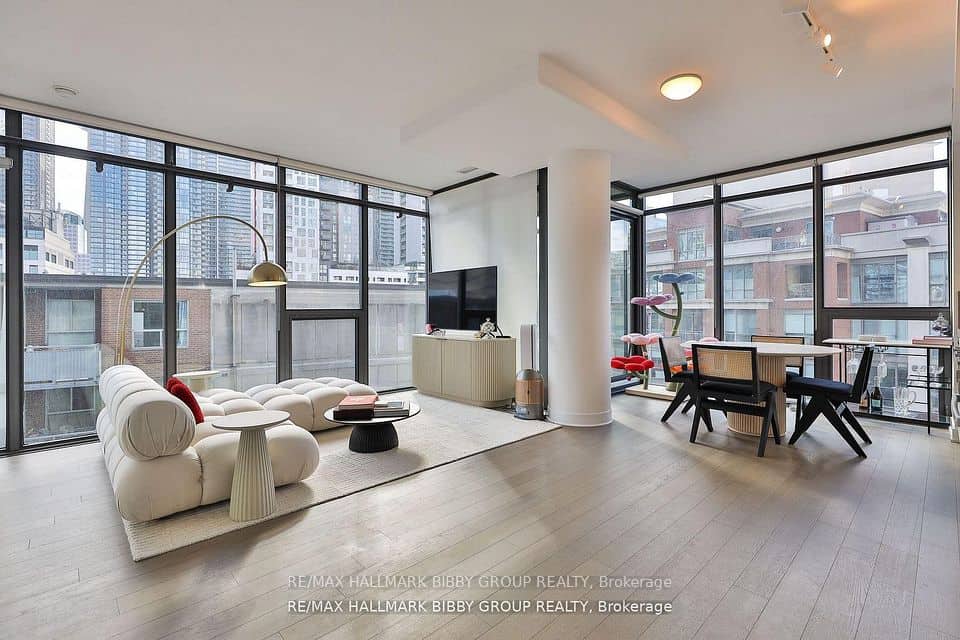 15 Beverley Street, Toronto
