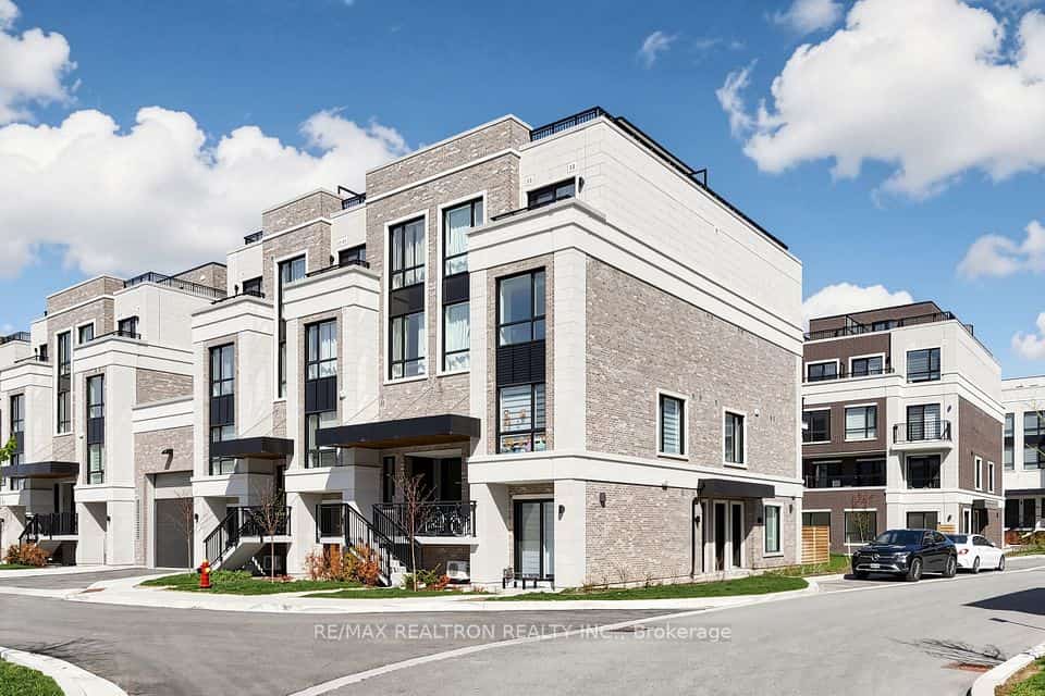 10 Walder Lane W #G203, Richmond Hill, ON L4S 0P6