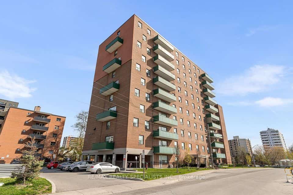49 Queen Street #301, Mississauga, ON L5G 4N6