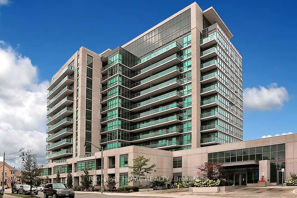 35 Brian Peck Crescent #303, Toronto, ON M4G 0A5
