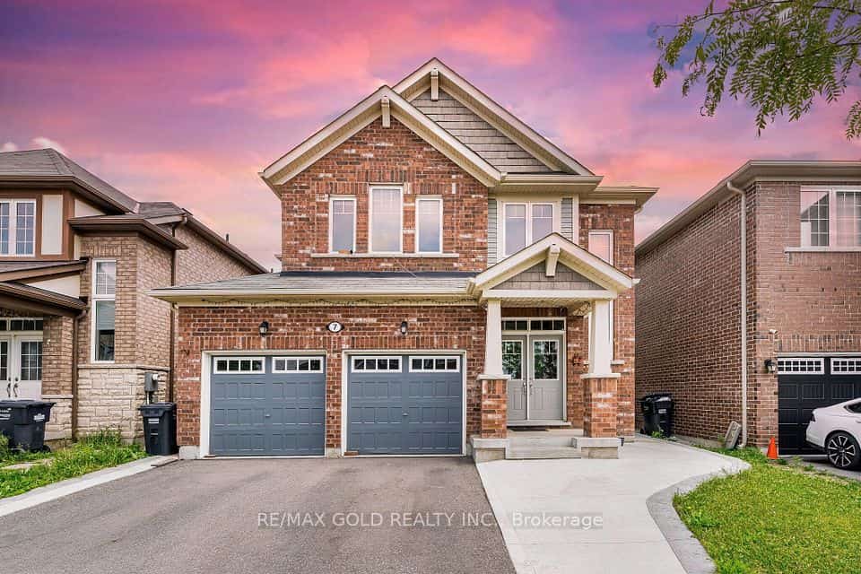 7 Troyer Street, Brampton, ON L7A 4T4