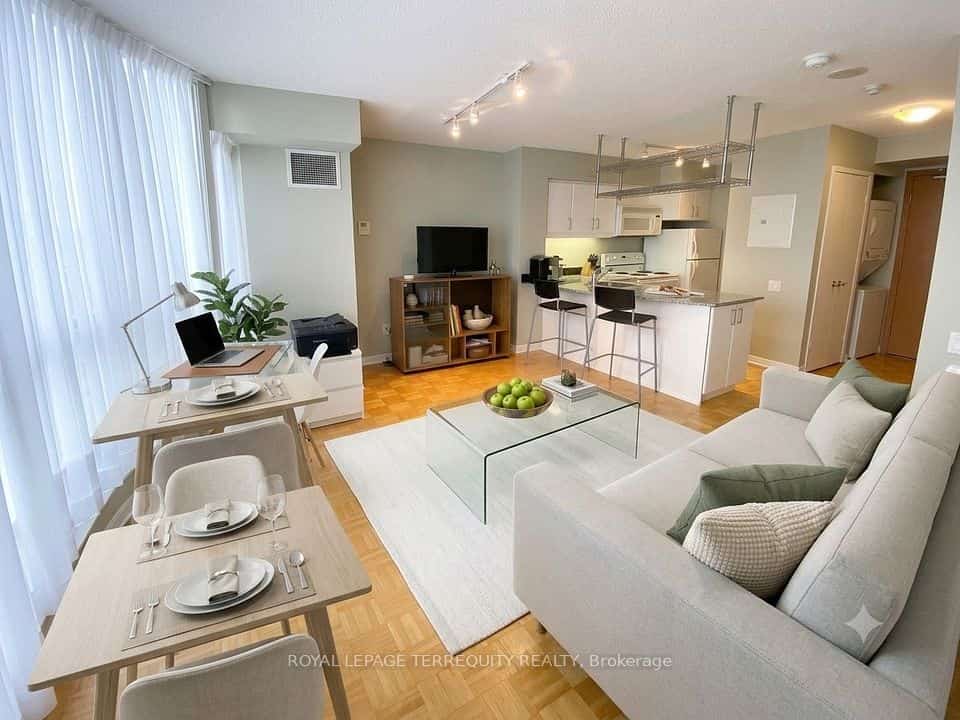 33 Sheppard Avenue E #1009, Toronto, ON M2N 7K1