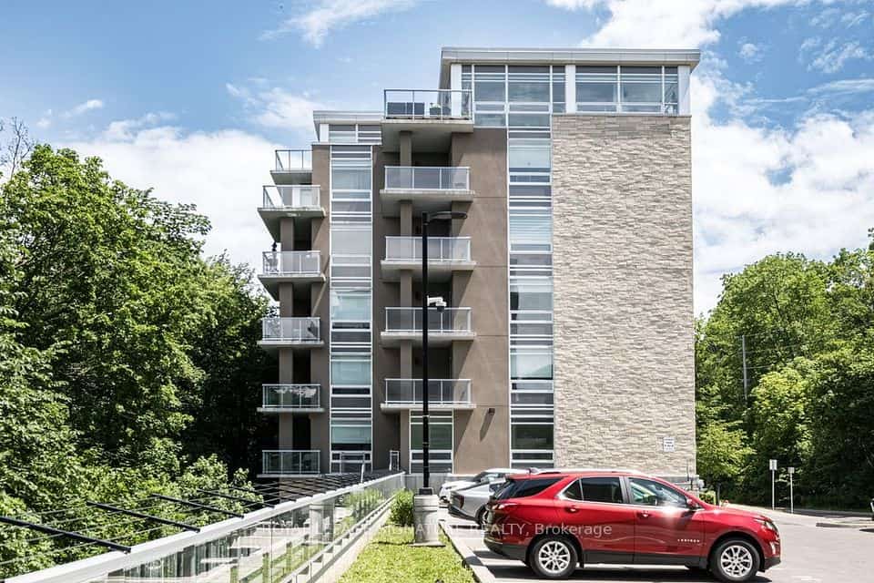 479 Charlton Avenue E #204, Hamilton, ON L8N 0B4