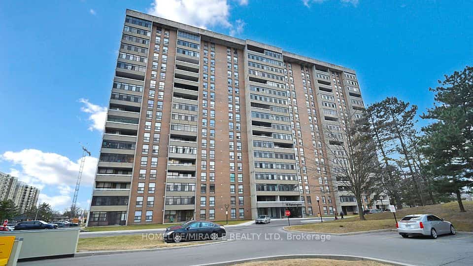 15 Kensington Road #1112, Brampton, ON L6T 3W2