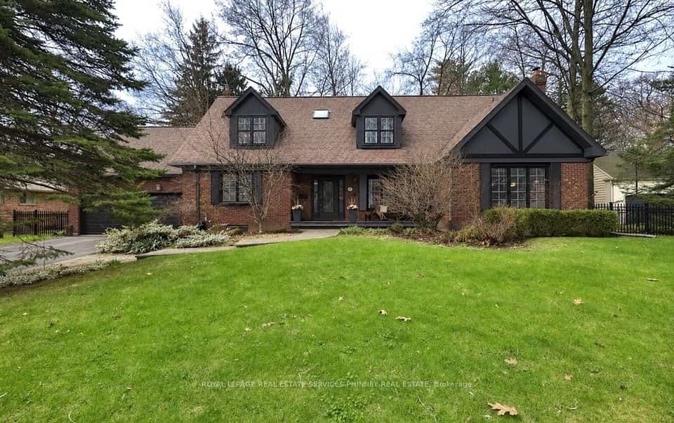 1244 Woodland Avenue, Mississauga, ON L5G 2X9