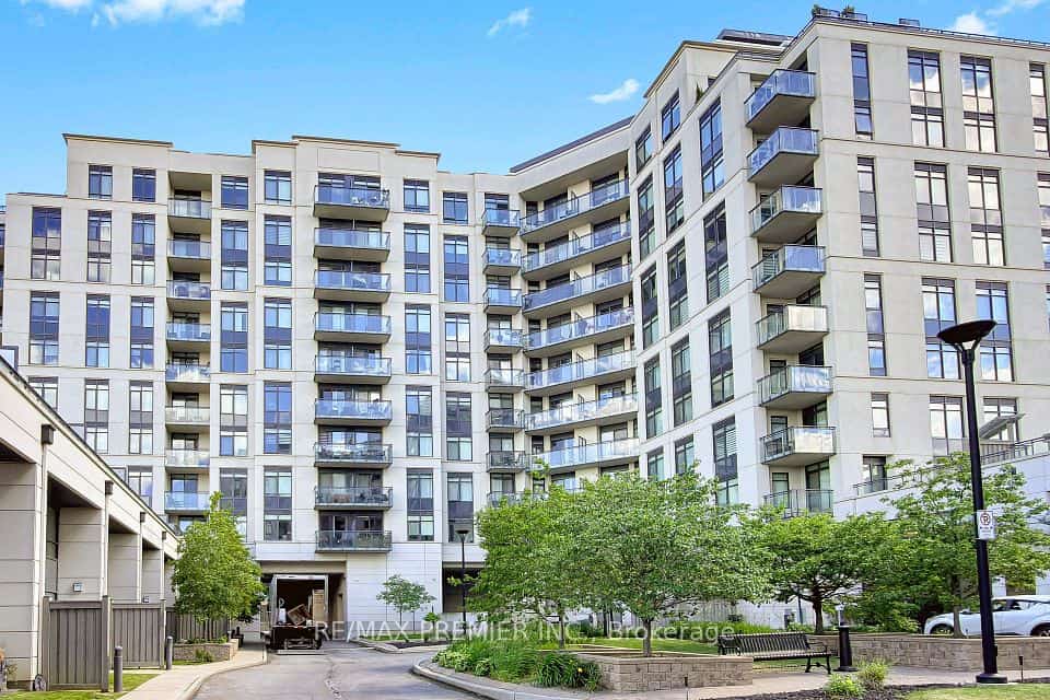 24 Woodstream Boulevard #604, Vaughan, ON L4L 8C4