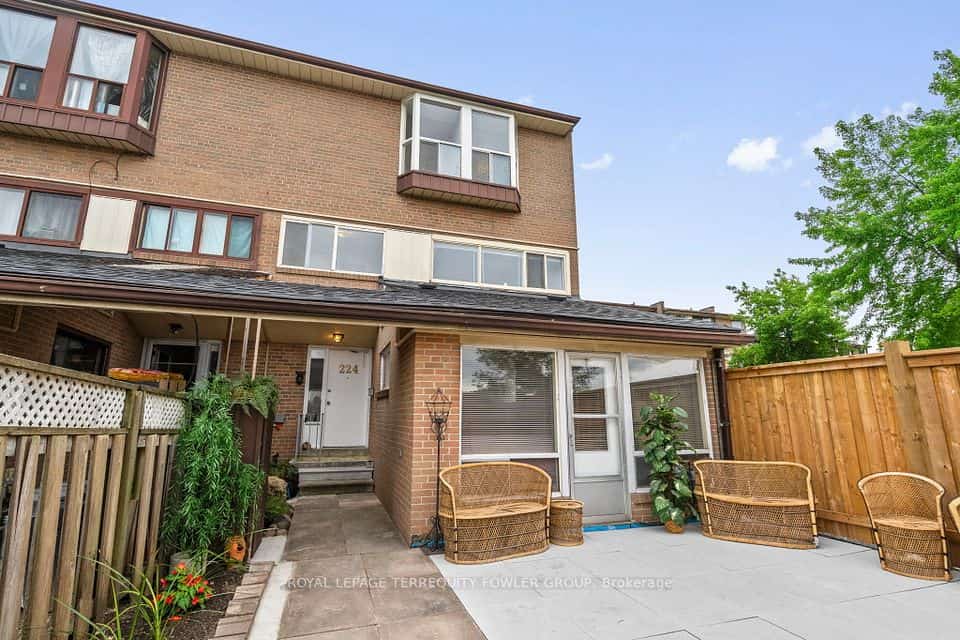 260 John Garland Boulevard, Toronto