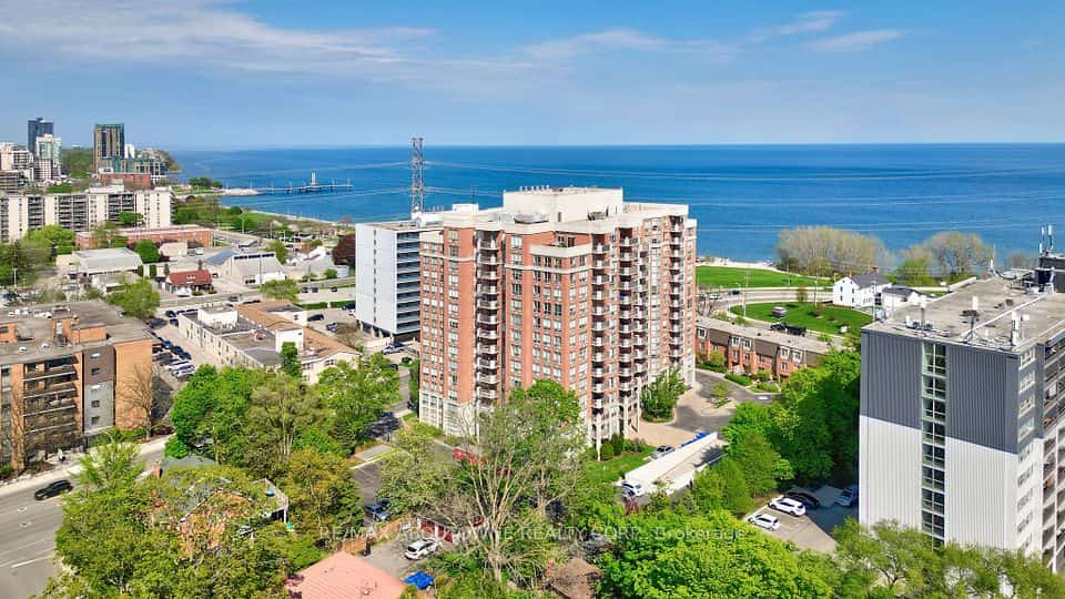 442 Maple Ave. Avenue #606, Burlington, ON L7S 2L7