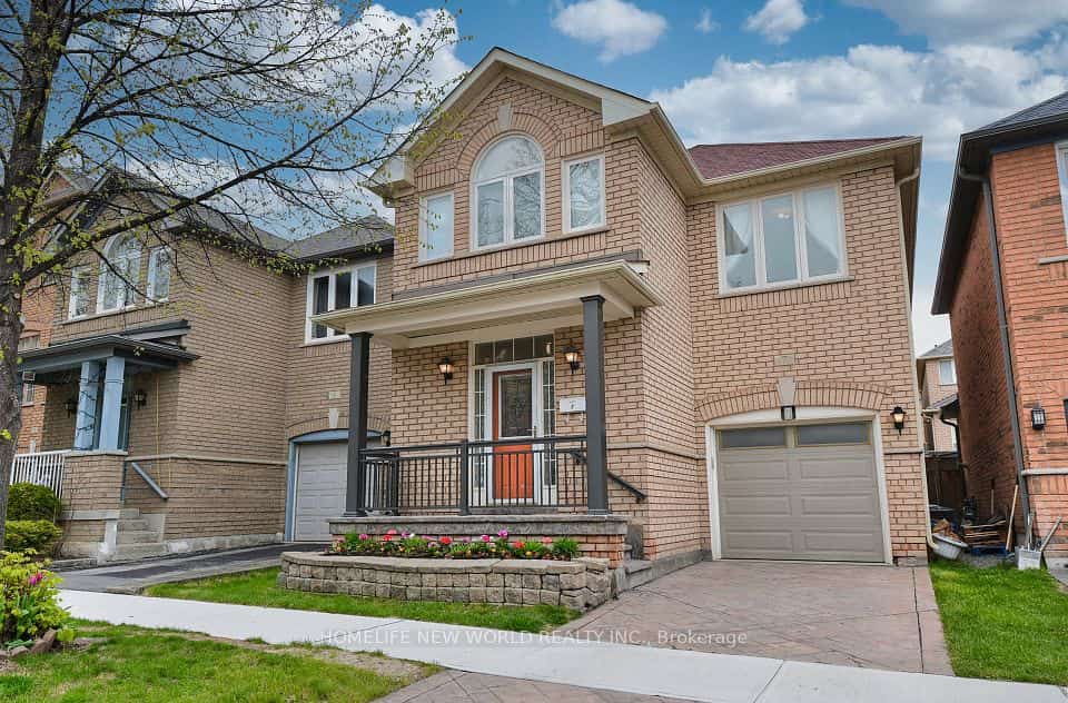 7 Fairlawn Avenue, Markham, ON L6C 2E7
