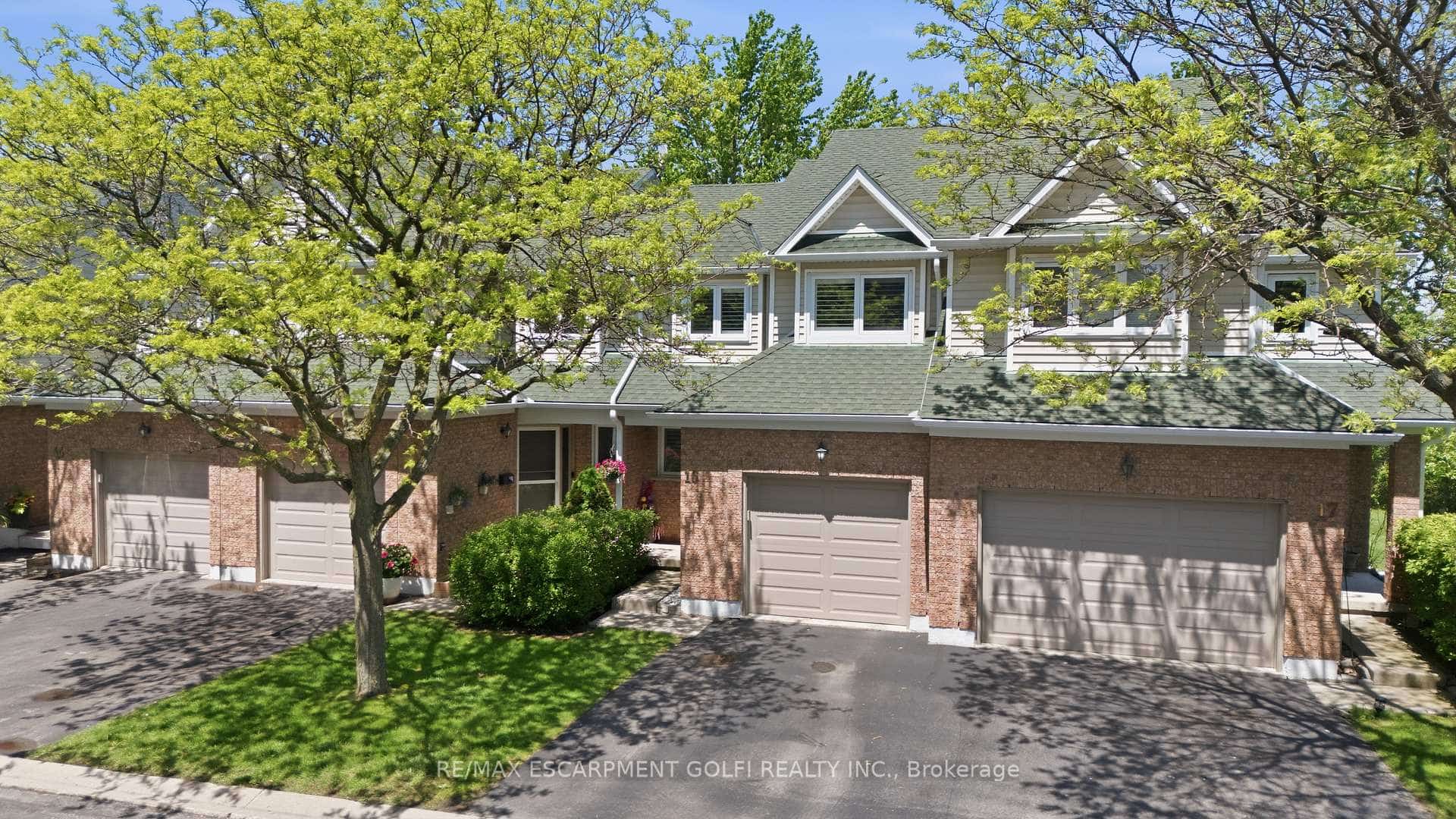 2215 Cleaver Avenue #16, Burlington, ON L7M 4C5