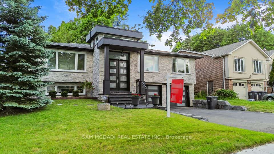 1434 Petrie Way, Mississauga, ON L5J 1G5