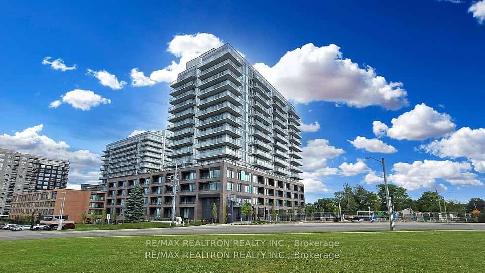 185 Deerfield Road #909, Newmarket, ON L3Y 0G7