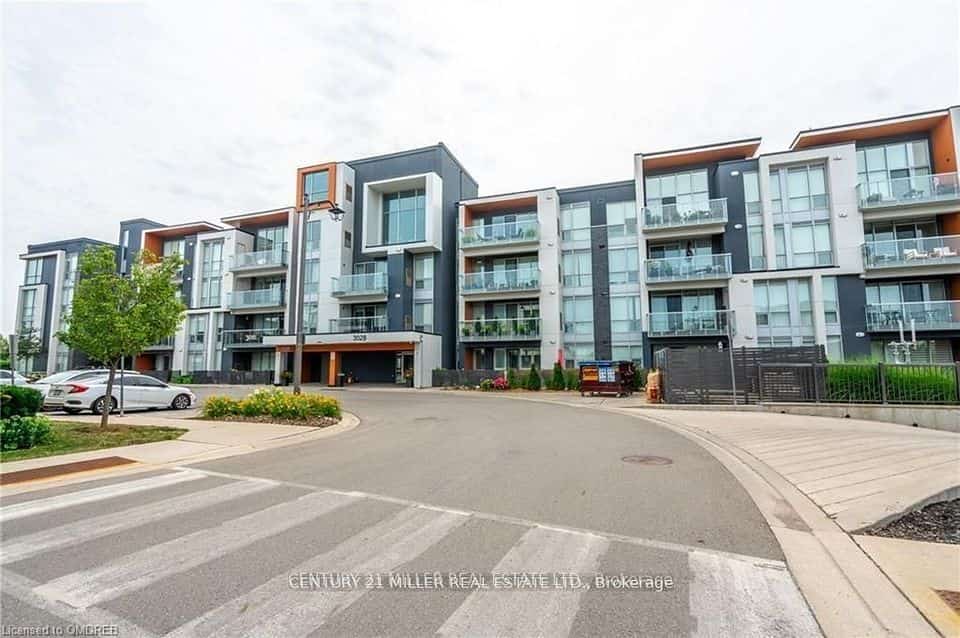 3028 Creekshore Common #305, Oakville, ON L6M 5K6