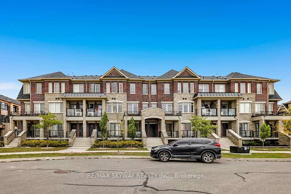 200 Veterans Drive #10, Brampton, ON L7A 4S6