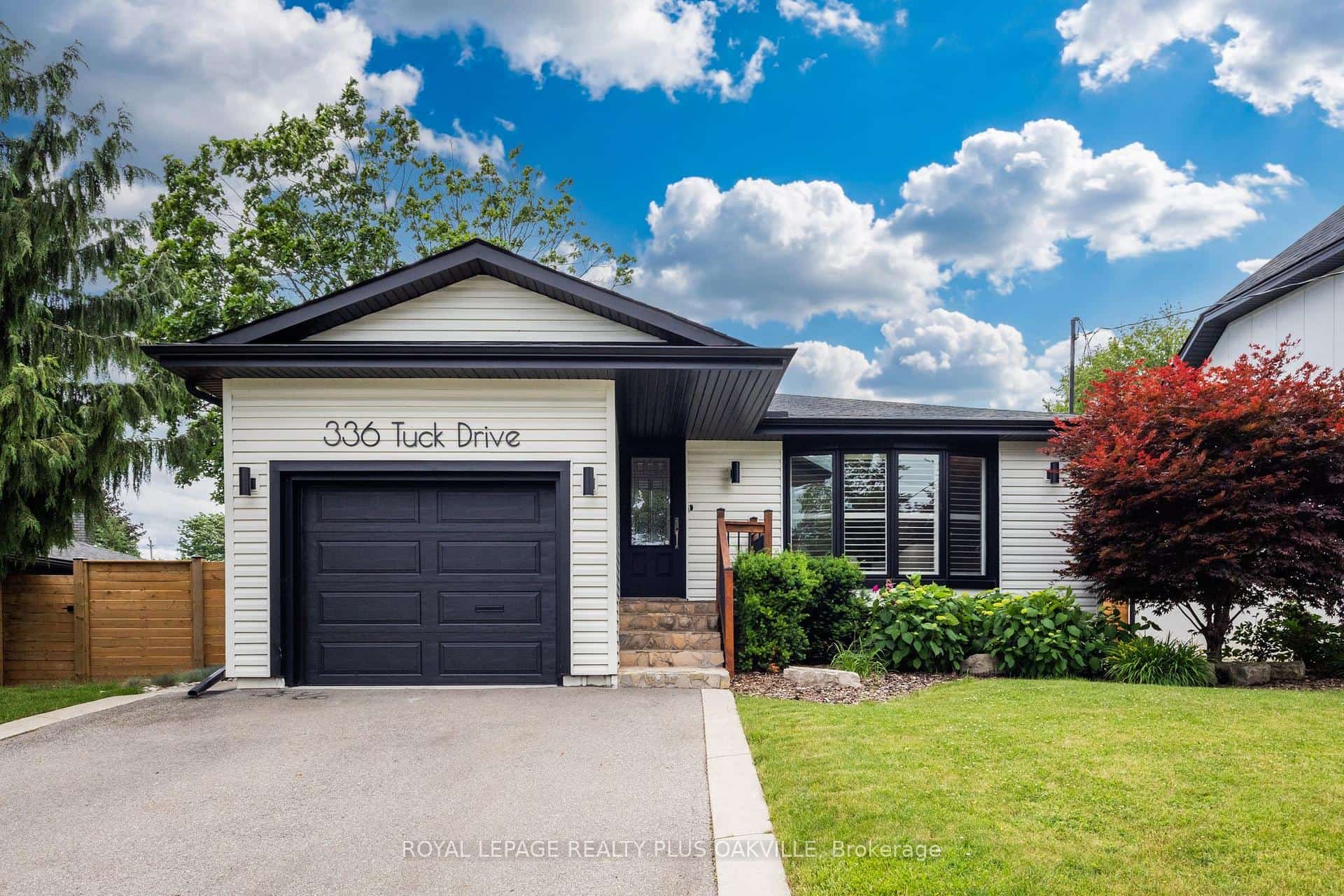 336 Tuck Drive, Burlington, ON L7L 2R3